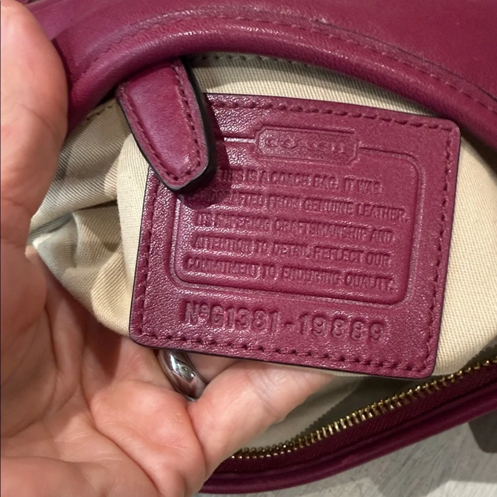 Vintage Coach Fuchsia Leather Shoulder Bucket Bag- EUC